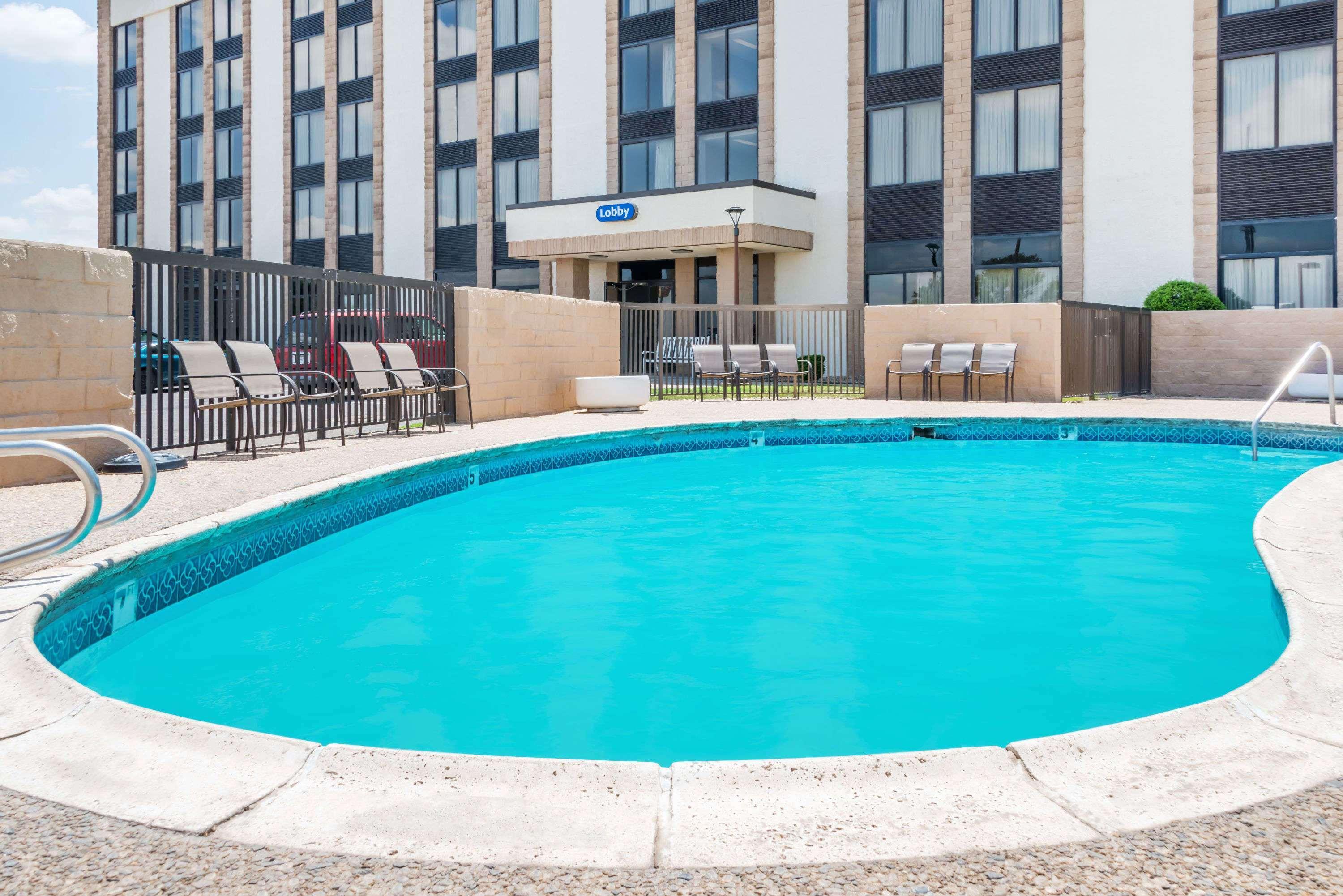 Days Inn By Wyndham Amarillo East Exterior photo