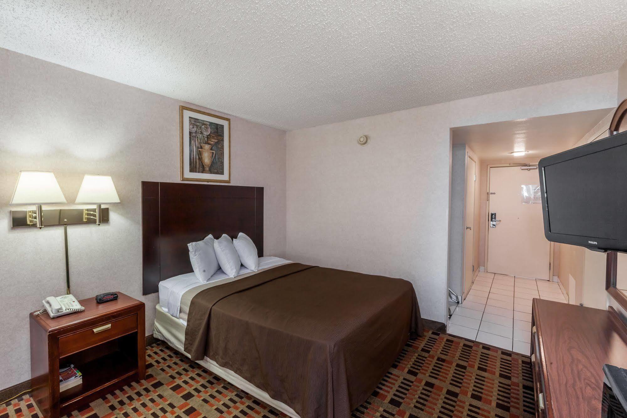 Days Inn By Wyndham Amarillo East Exterior photo